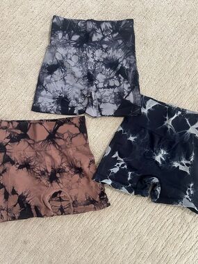 Tie-Dye High-Waist Women's Bike Shorts - Black, Gray, Brown Scrunch Butt
